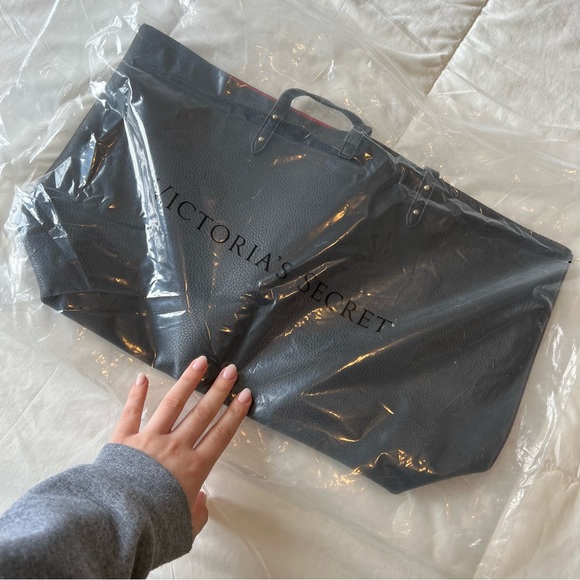 Victoria’s Secret large blue tote 👜 - Picture 5 of 5